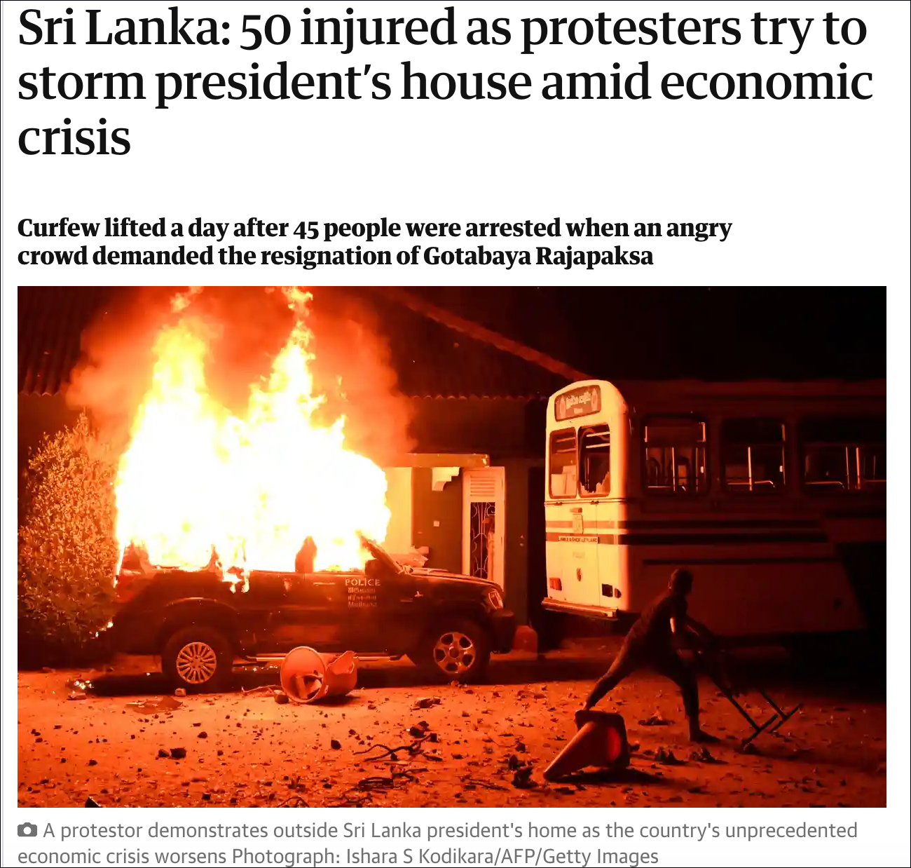 英国《卫报》：3月31日晚，斯里兰卡抗议者冲击总统官邸，导致50人受伤