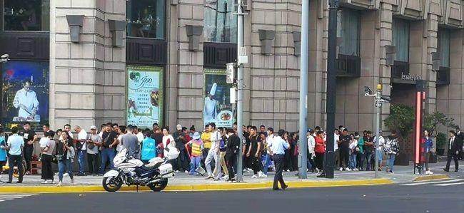 周杰伦起诉“山寨”麦吉奶茶侵犯肖像权,成都有“山寨店”?遭网友质疑 已闭店1年多休闲区蓝鸢梦想 - Www.slyday.coM 周杰伦起诉“山寨”麦吉奶茶侵犯肖像权,成都有“山寨店”?遭网友质疑 已闭店1年多休闲区蓝鸢梦想 - Www.slyday.coM