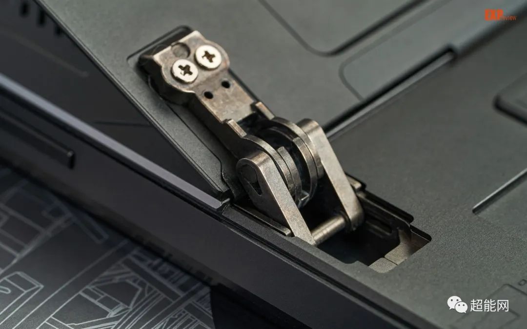 ROG幻X二合一游戏本评测:不走寻常路的地表性能最强平板休闲区蓝鸢梦想 - Www.slyday.coM ROG幻X二合一游戏本评测:不走寻常路的地表性能最强平板休闲区蓝鸢梦想 - Www.slyday.coM