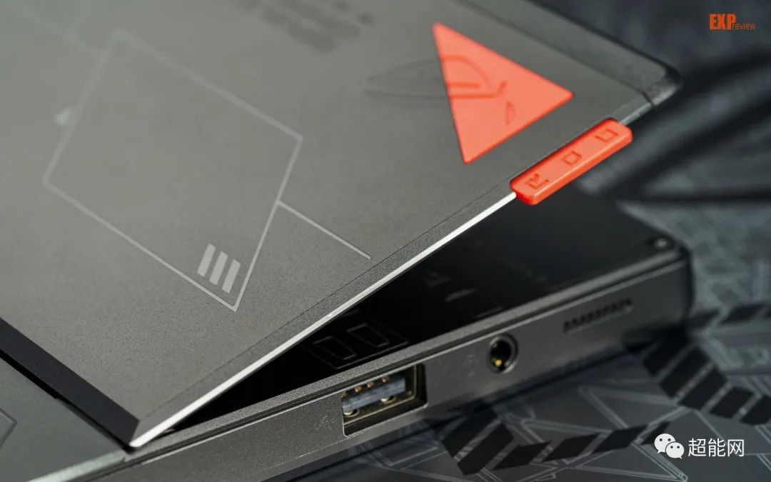 ROG幻X二合一游戏本评测:不走寻常路的地表性能最强平板休闲区蓝鸢梦想 - Www.slyday.coM ROG幻X二合一游戏本评测:不走寻常路的地表性能最强平板休闲区蓝鸢梦想 - Www.slyday.coM