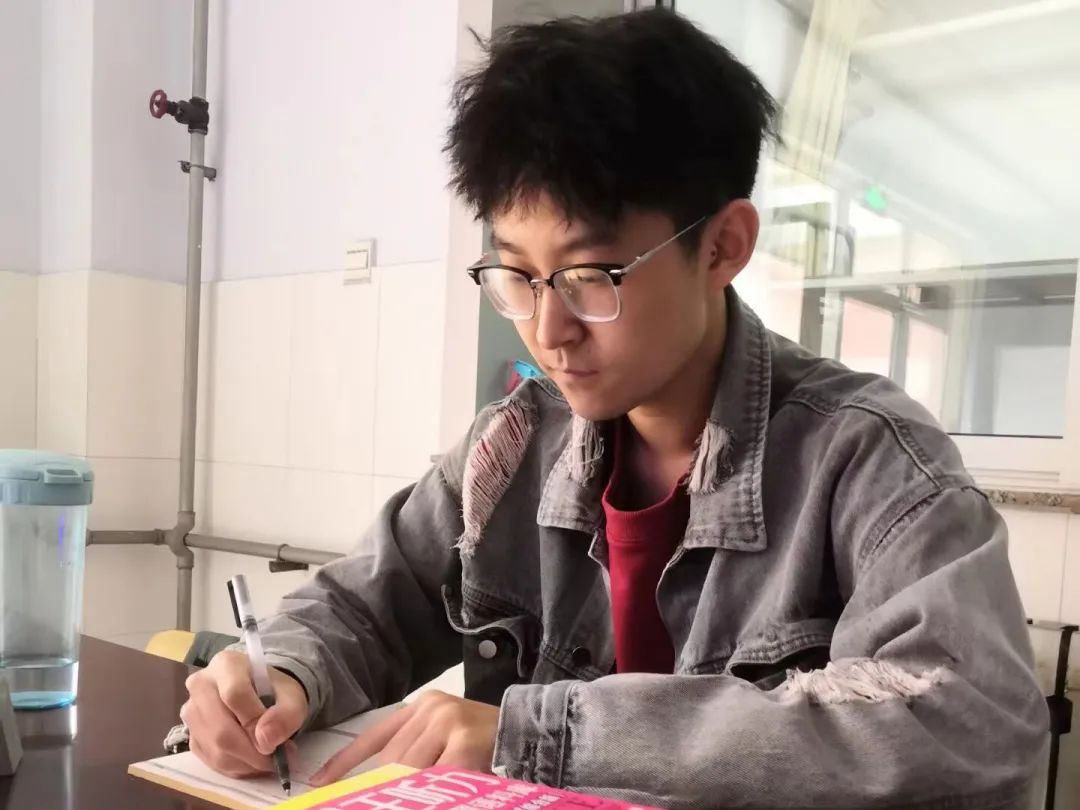 被英国顶尖大学录取,来自滨州学院的他是如何做到的?休闲区蓝鸢梦想 - Www.slyday.coM 被英国顶尖大学录取,来自滨州学院的他是如何做到的?休闲区蓝鸢梦想 - Www.slyday.coM