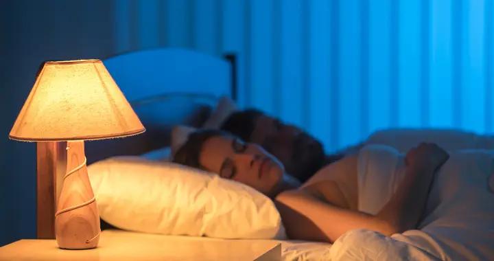 研究发现：长期开灯睡觉有害心脏！想要降低不良影响，可以这样做