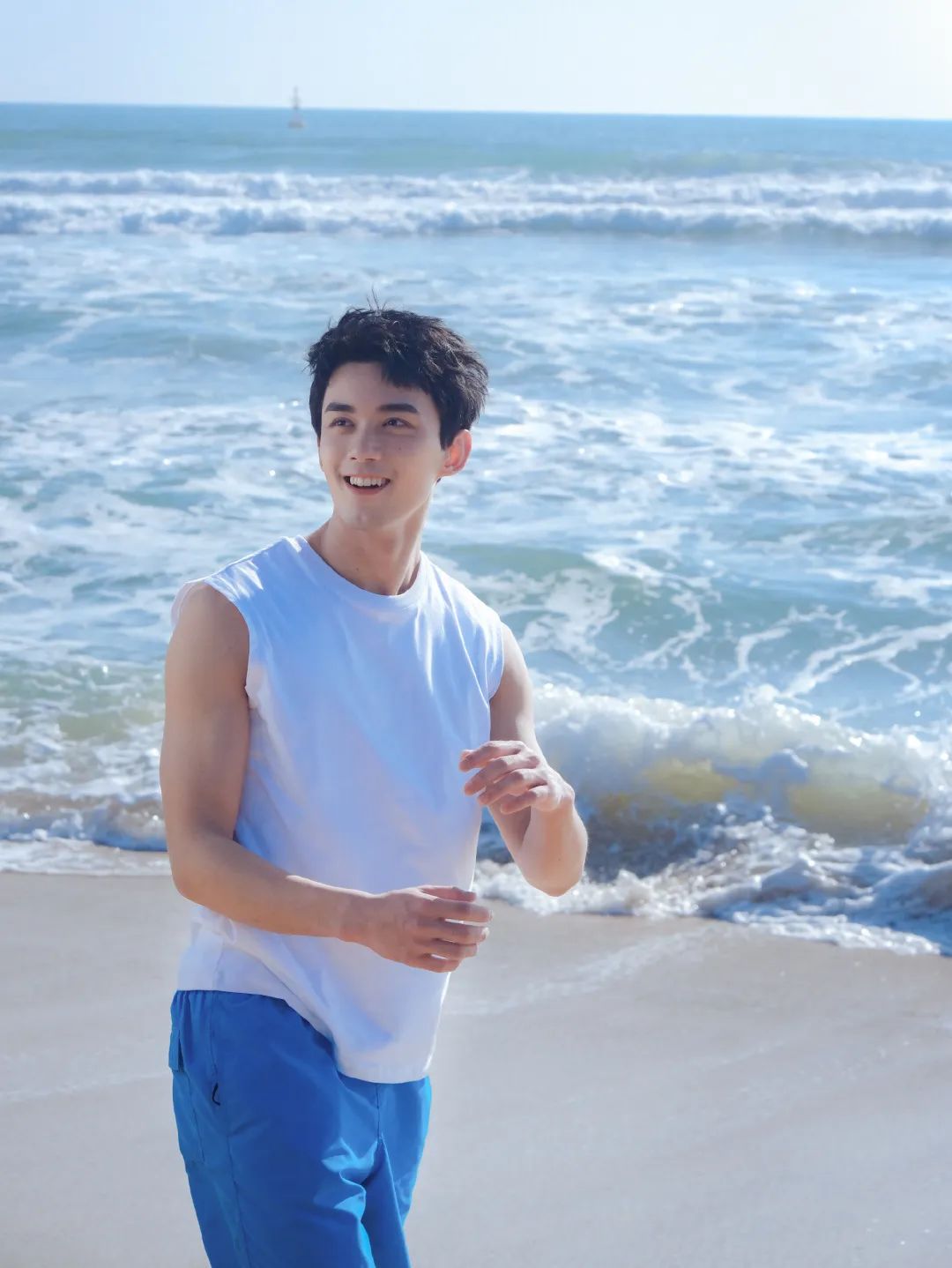 但愿这个夏天,能去海边过“向往的生活”休闲区蓝鸢梦想 - Www.slyday.coM 但愿这个夏天,能去海边过“向往的生活”休闲区蓝鸢梦想 - Www.slyday.coM