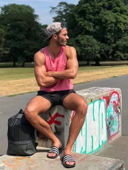 但愿这个夏天,能去海边过“向往的生活”休闲区蓝鸢梦想 - Www.slyday.coM 但愿这个夏天,能去海边过“向往的生活”休闲区蓝鸢梦想 - Www.slyday.coM