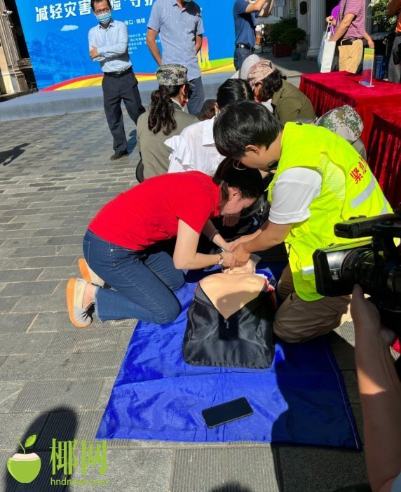海口开展火灾应急演练 让市民沉浸式学习防灾减灾抗灾救灾知识休闲区蓝鸢梦想 - Www.slyday.coM 海口开展火灾应急演练 让市民沉浸式学习防灾减灾抗灾救灾知识休闲区蓝鸢梦想 - Www.slyday.coM