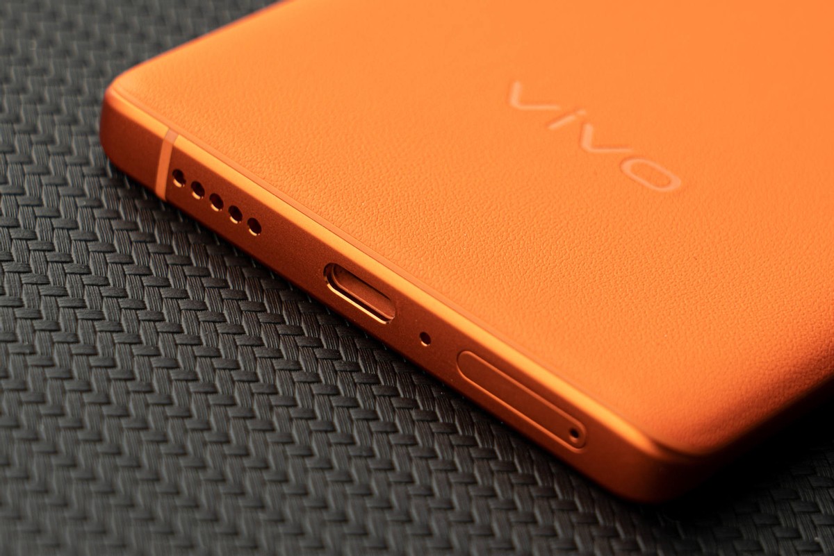 vivo X80 Pro 骁龙 8 版本体验:蔡司影像+双芯性能旗舰休闲区蓝鸢梦想 - Www.slyday.coM vivo X80 Pro 骁龙 8 版本体验:蔡司影像+双芯性能旗舰休闲区蓝鸢梦想 - Www.slyday.coM