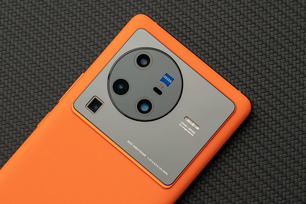 vivo X80 Pro 骁龙 8 版本体验:蔡司影像+双芯性能旗舰休闲区蓝鸢梦想 - Www.slyday.coM vivo X80 Pro 骁龙 8 版本体验:蔡司影像+双芯性能旗舰休闲区蓝鸢梦想 - Www.slyday.coM