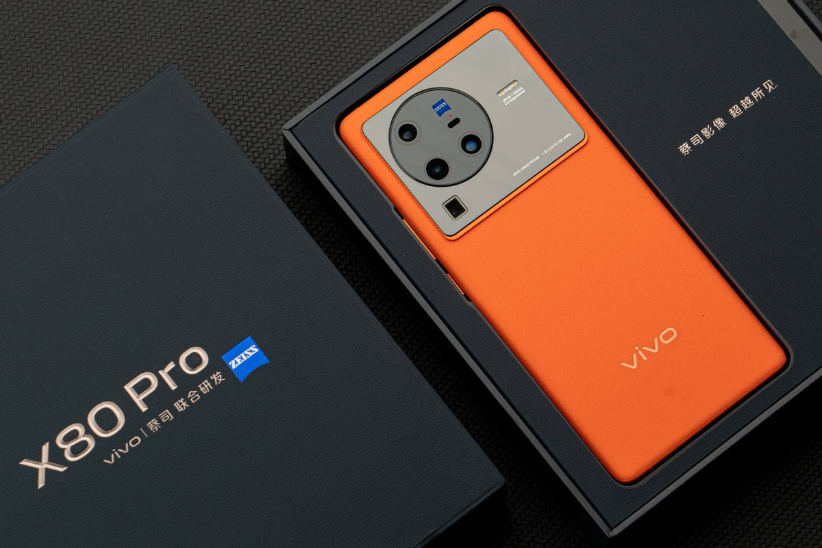 vivo X80 Pro 骁龙 8 版本体验:蔡司影像+双芯性能旗舰休闲区蓝鸢梦想 - Www.slyday.coM vivo X80 Pro 骁龙 8 版本体验:蔡司影像+双芯性能旗舰休闲区蓝鸢梦想 - Www.slyday.coM