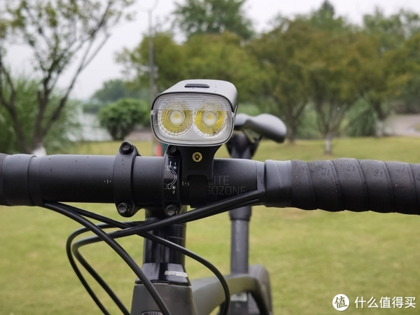 八天川藏极限挑战赛指定用灯——迈极炫RN3000高亮自行车灯测评休闲区蓝鸢梦想 - Www.slyday.coM 八天川藏极限挑战赛指定用灯——迈极炫RN3000高亮自行车灯测评休闲区蓝鸢梦想 - Www.slyday.coM