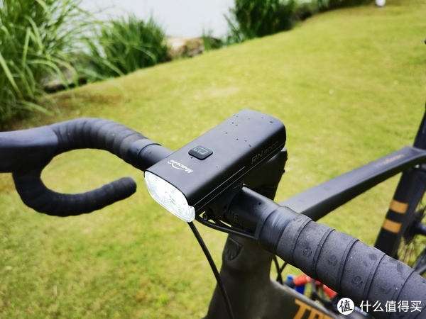 八天川藏极限挑战赛指定用灯——迈极炫RN3000高亮自行车灯测评休闲区蓝鸢梦想 - Www.slyday.coM 八天川藏极限挑战赛指定用灯——迈极炫RN3000高亮自行车灯测评休闲区蓝鸢梦想 - Www.slyday.coM