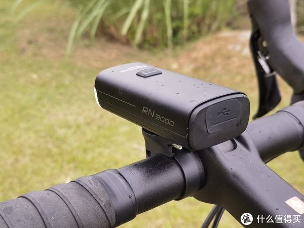 八天川藏极限挑战赛指定用灯——迈极炫RN3000高亮自行车灯测评休闲区蓝鸢梦想 - Www.slyday.coM 八天川藏极限挑战赛指定用灯——迈极炫RN3000高亮自行车灯测评休闲区蓝鸢梦想 - Www.slyday.coM