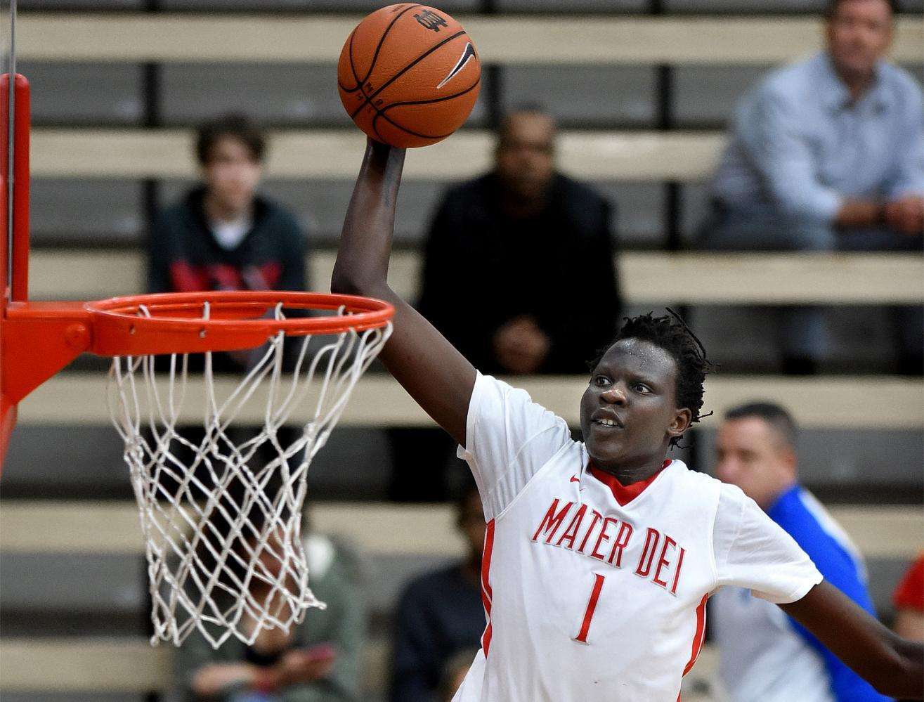 绿军内线优势奠定胜局基础