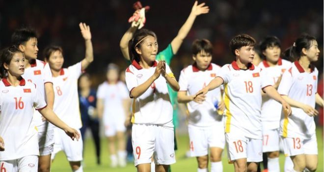 7比1,7比0!越南男女足连场大胜进4强,现场球迷沉浸在欢乐中