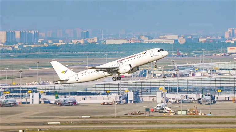 首架交付用户的C919大飞机首飞试验成功休闲区蓝鸢梦想 - Www.slyday.coM 首架交付用户的C919大飞机首飞试验成功休闲区蓝鸢梦想 - Www.slyday.coM