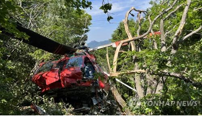 韩国一架载3人直升机坠毁 机长遇难2人重伤