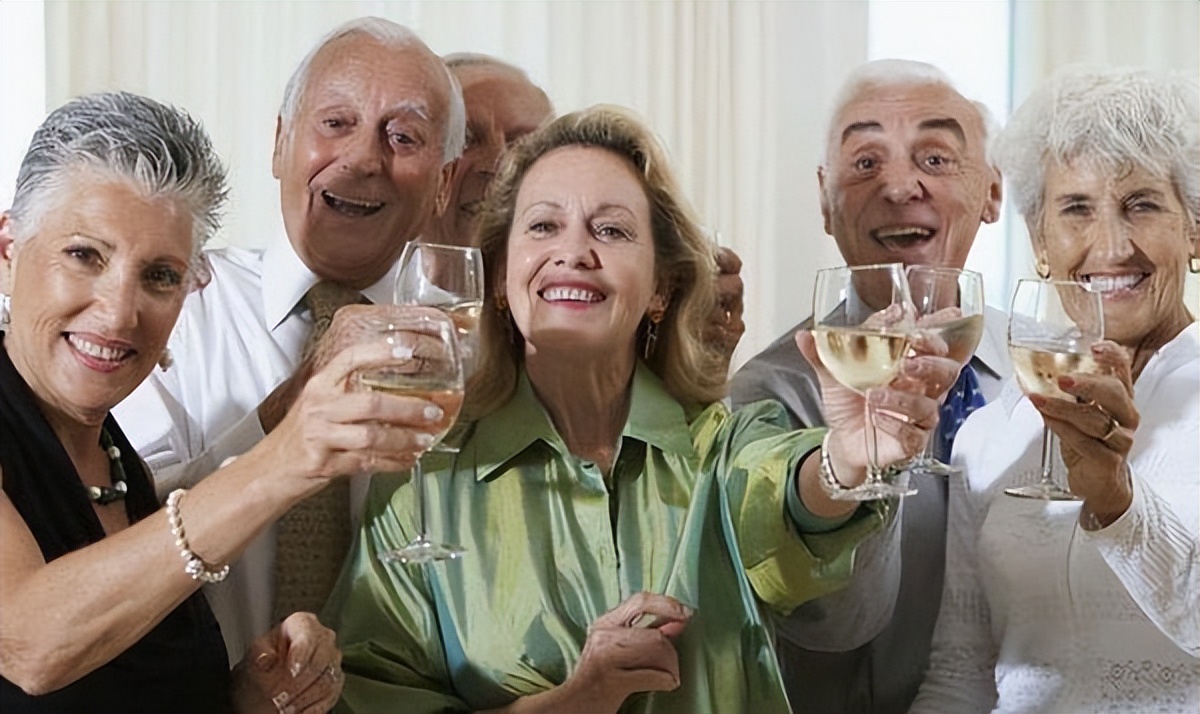 为什么总建议大家戒酒?当你看完酒精在体内消化的过程,就明白了休闲区蓝鸢梦想 - Www.slyday.coM 为什么总建议大家戒酒?当你看完酒精在体内消化的过程,就明白了休闲区蓝鸢梦想 - Www.slyday.coM