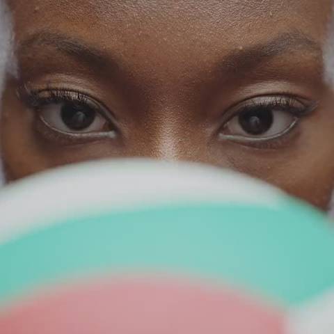 努努参与拍摄汽车品牌兰博基尼的广告