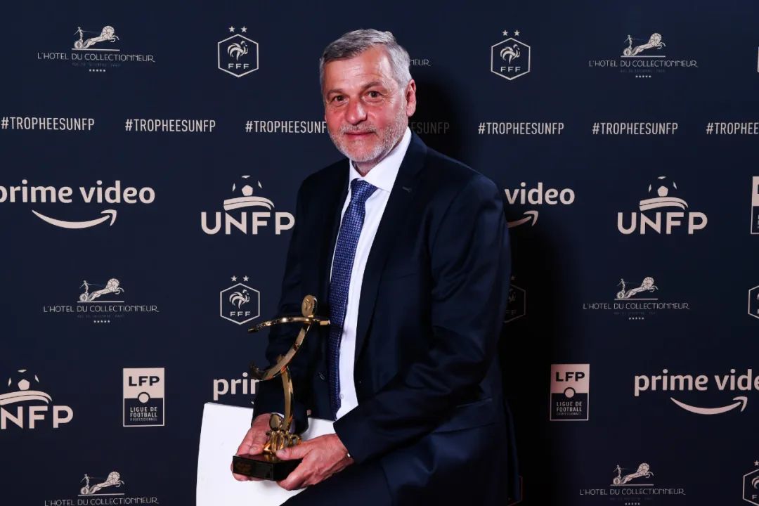 当选法甲赛季最佳教练后,国安前主帅热内西奥还要冲击欧冠资格休闲区蓝鸢梦想 - Www.slyday.coM 当选法甲赛季最佳教练后,国安前主帅热内西奥还要冲击欧冠资格休闲区蓝鸢梦想 - Www.slyday.coM