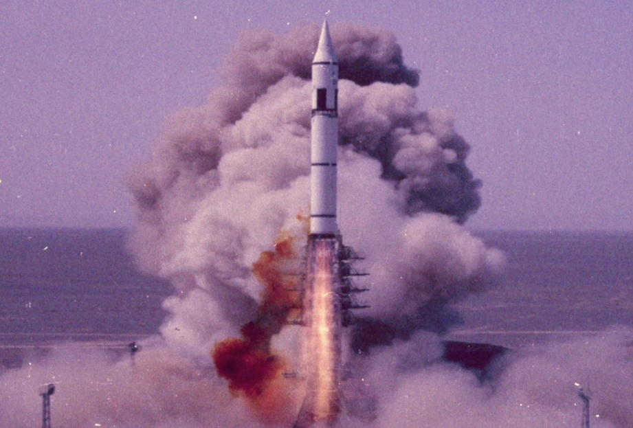 42年前的今天,东风五号震惊世界!休闲区蓝鸢梦想 - Www.slyday.coM 42年前的今天,东风五号震惊世界!休闲区蓝鸢梦想 - Www.slyday.coM