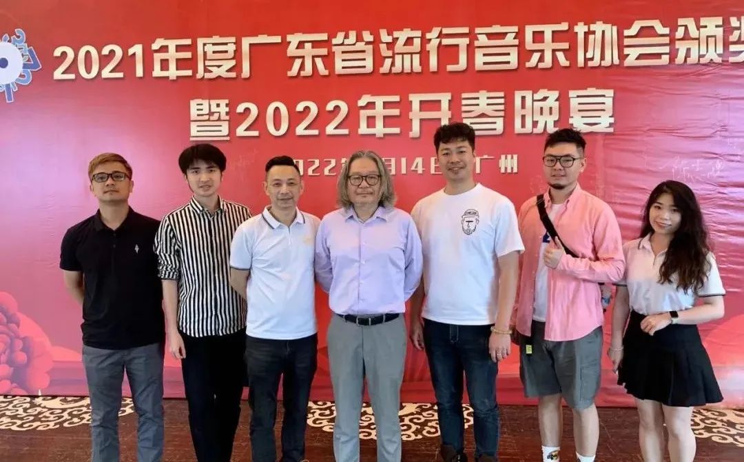 捧回五大奖项!阳江原创歌曲《不惑之年》你听过吗?休闲区蓝鸢梦想 - Www.slyday.coM 捧回五大奖项!阳江原创歌曲《不惑之年》你听过吗?休闲区蓝鸢梦想 - Www.slyday.coM