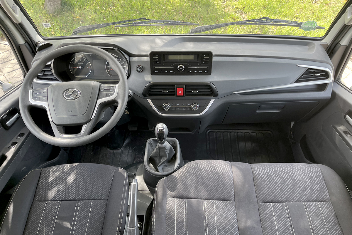 新底盘价格更亲民!20万就能买到大空间平头轻卡房车!新飞S100