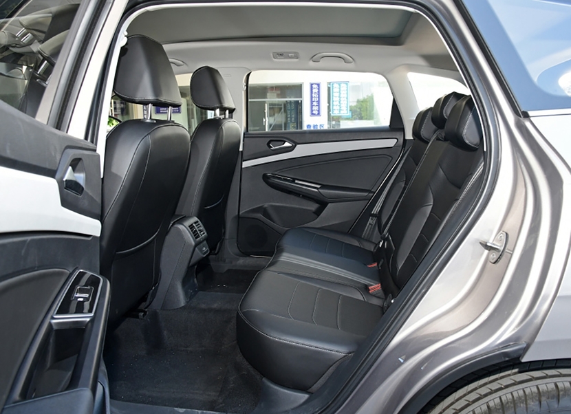 15万级合资中型SUV,低油耗大空间,捷达VS7购车手册休闲区蓝鸢梦想 - Www.slyday.coM 15万级合资中型SUV,低油耗大空间,捷达VS7购车手册休闲区蓝鸢梦想 - Www.slyday.coM