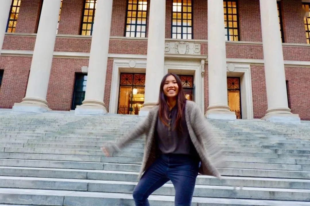 从月薪2300到年薪180万,那个初中辍学的深圳打工妹用11年走进了谷歌....休闲区蓝鸢梦想 - Www.slyday.coM 从月薪2300到年薪180万,那个初中辍学的深圳打工妹用11年走进了谷歌....休闲区蓝鸢梦想 - Www.slyday.coM