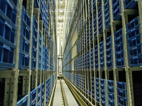 具备自动输送系统的智能计量器具仓库 刘超 摄