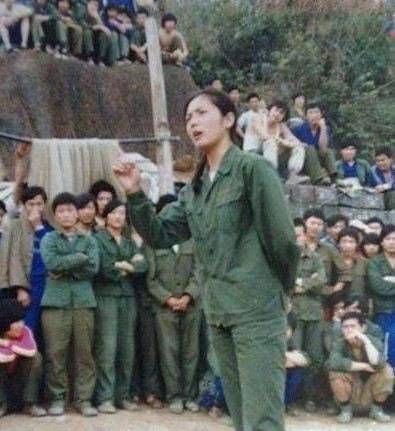 对越反击战：解放军打开一越南监狱，在场士兵看完倒吸一口凉气