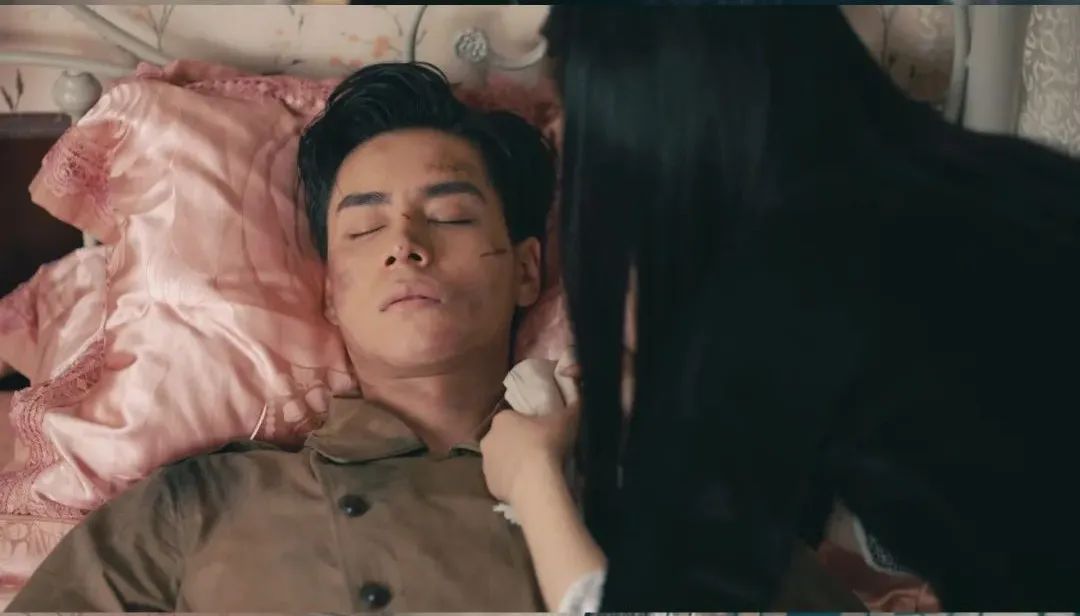 《凭栏一片风云起》:就是打着爱国主义来谈情说爱的烂片,不要看休闲区蓝鸢梦想 - Www.slyday.coM 《凭栏一片风云起》:就是打着爱国主义来谈情说爱的烂片,不要看休闲区蓝鸢梦想 - Www.slyday.coM