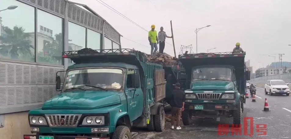 惊魂!柳州一高架桥上,农用货车失控,护栏被撞断坠下…休闲区蓝鸢梦想 - Www.slyday.coM 惊魂!柳州一高架桥上,农用货车失控,护栏被撞断坠下…休闲区蓝鸢梦想 - Www.slyday.coM