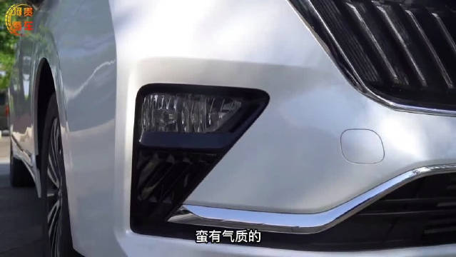 10万预算MPV不好选？带你体验一下五菱佳辰大7座的百变空间！