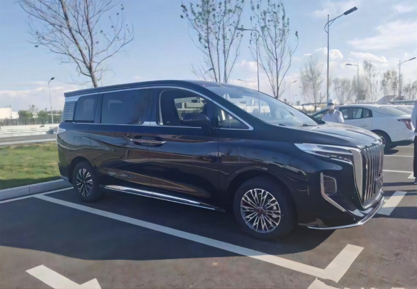 红旗首款MPV实车图曝光 或命名为HM9 今年下半年上市