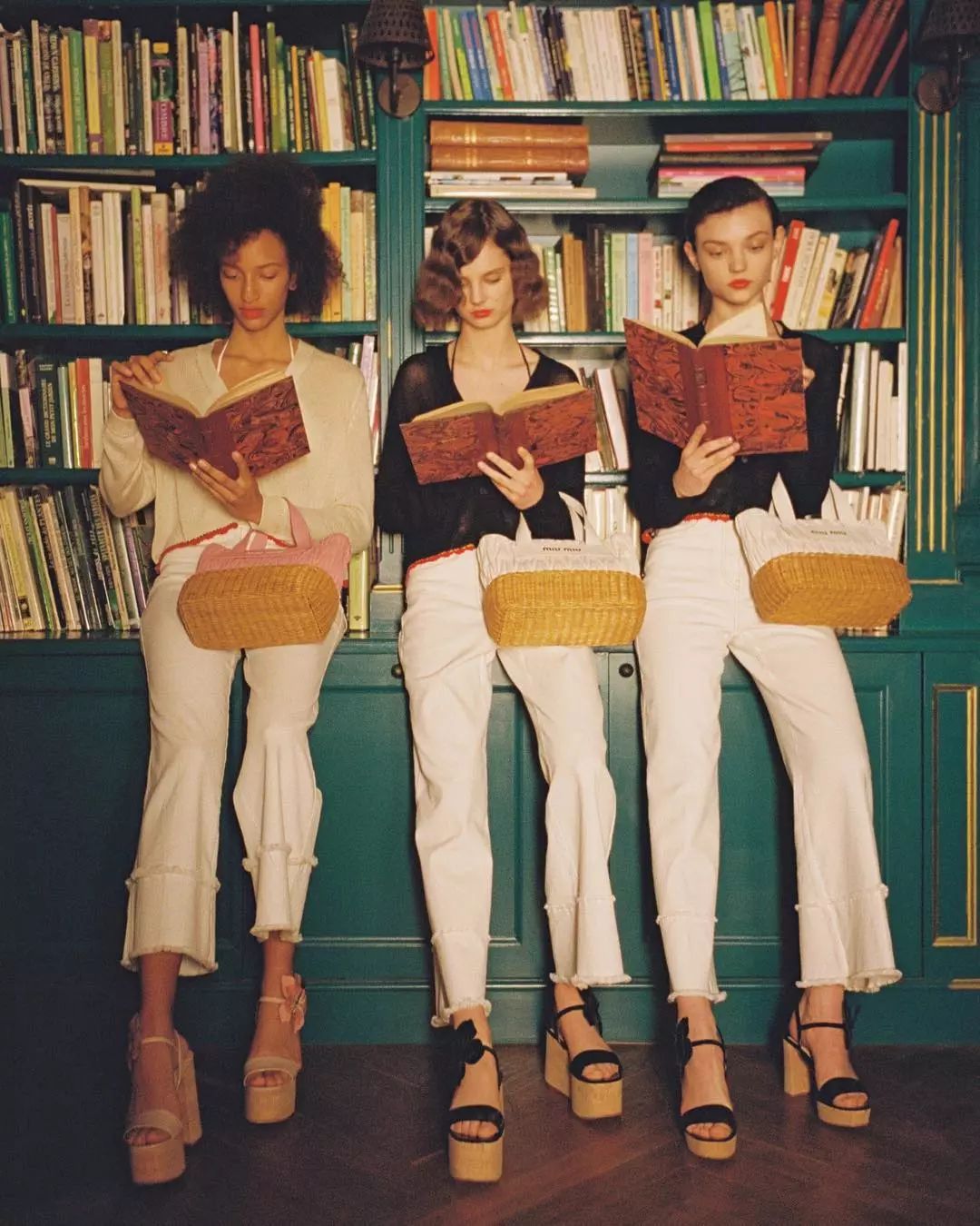 告别“吸热神器”小黑裤,夏天宠幸这一条!休闲区蓝鸢梦想 - Www.slyday.coM 告别“吸热神器”小黑裤,夏天宠幸这一条!休闲区蓝鸢梦想 - Www.slyday.coM