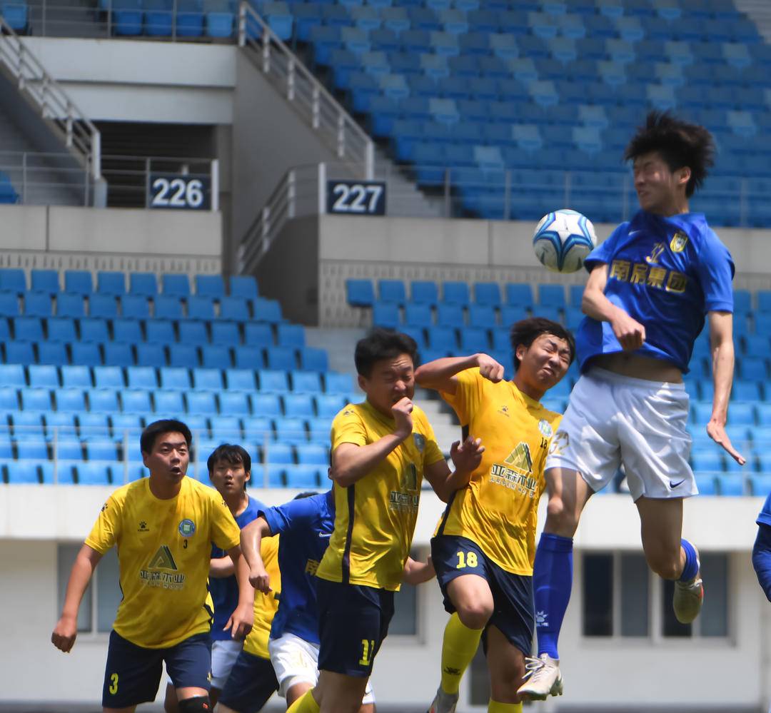 足球盛宴来袭豪门对决引爆全球球迷热情