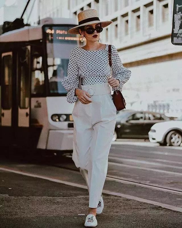 告别“吸热神器”小黑裤,夏天宠幸这一条!休闲区蓝鸢梦想 - Www.slyday.coM 告别“吸热神器”小黑裤,夏天宠幸这一条!休闲区蓝鸢梦想 - Www.slyday.coM