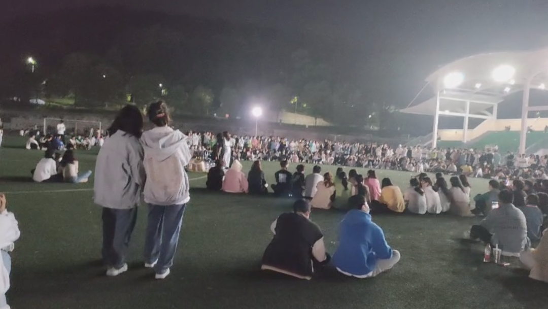 “我的大学生活,被疫情偷走了。”休闲区蓝鸢梦想 - Www.slyday.coM “我的大学生活,被疫情偷走了。”休闲区蓝鸢梦想 - Www.slyday.coM