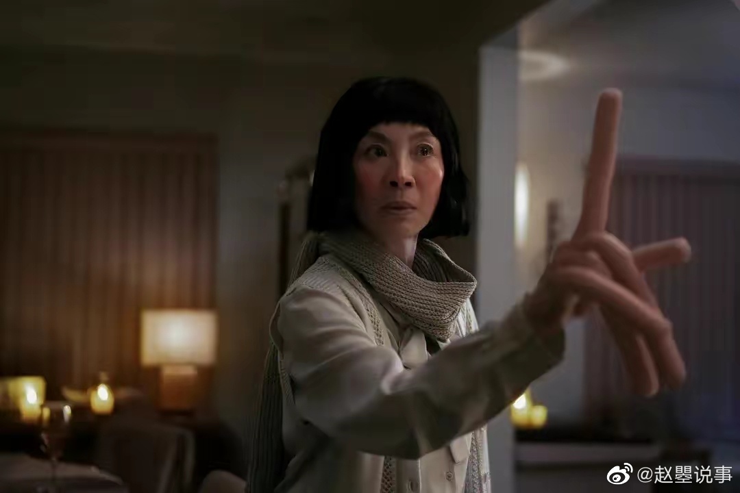 杨紫琼主演的《瞬息全宇宙》3月底在国外上映后……|瞬息全宇宙|杨紫琼|评分_新浪新闻