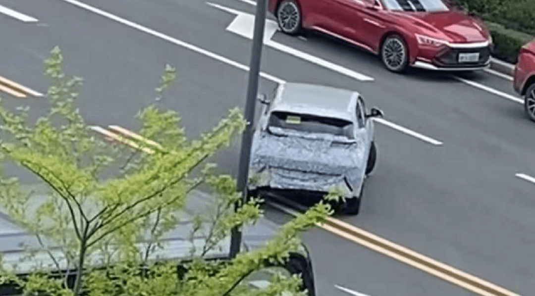 基于e平台3.0打造,比亚迪海鸥谍照曝光休闲区蓝鸢梦想 - Www.slyday.coM 基于e平台3.0打造,比亚迪海鸥谍照曝光休闲区蓝鸢梦想 - Www.slyday.coM