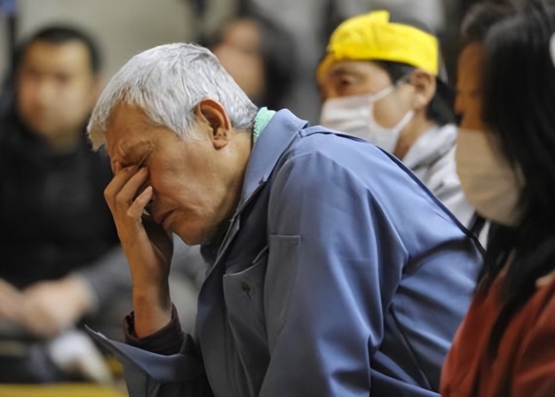 有痰液的人,是不是身体出问题了?咽下去后,会不会有害健康?休闲区蓝鸢梦想 - Www.slyday.coM 有痰液的人,是不是身体出问题了?咽下去后,会不会有害健康?休闲区蓝鸢梦想 - Www.slyday.coM