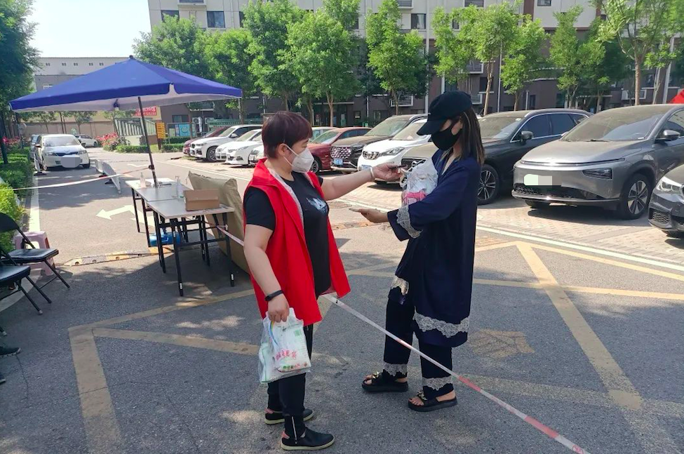 共同坚守在抗疫一线,成为他们最“浪漫”的爱情休闲区蓝鸢梦想 - Www.slyday.coM 共同坚守在抗疫一线,成为他们最“浪漫”的爱情休闲区蓝鸢梦想 - Www.slyday.coM