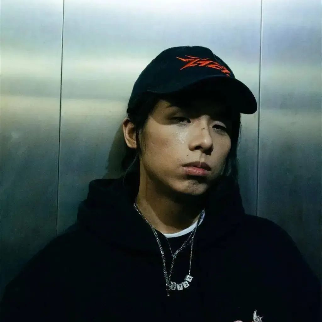 法老炮轰“活死人官方”!假博主公开改名道歉休闲区蓝鸢梦想 - Www.slyday.coM 法老炮轰“活死人官方”!假博主公开改名道歉休闲区蓝鸢梦想 - Www.slyday.coM