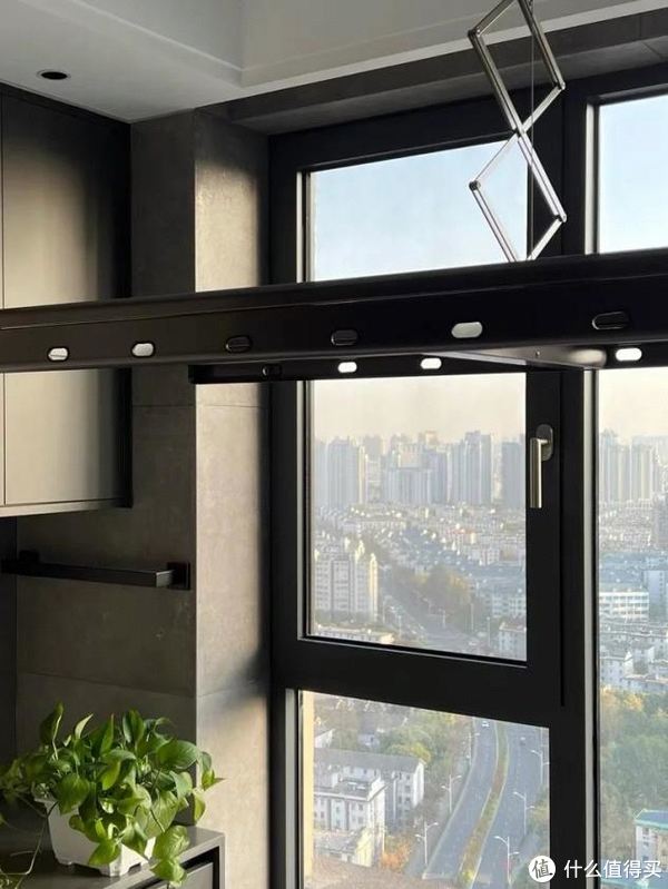 好太太电动晾衣架,提高生活幸福感的必备家居好物休闲区蓝鸢梦想 - Www.slyday.coM 好太太电动晾衣架,提高生活幸福感的必备家居好物休闲区蓝鸢梦想 - Www.slyday.coM