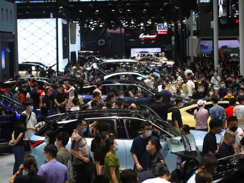 2022粤港澳车展开幕 释放近20亿元购车补贴｜汽车说刊