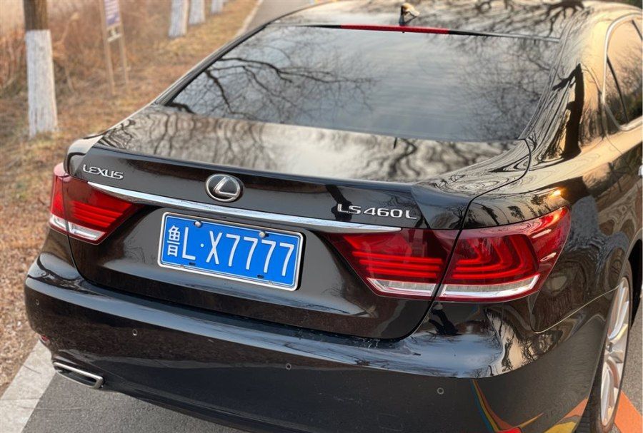 山东巧遇雷克萨斯ls460很多570车主为之羡慕车牌可遇不可求