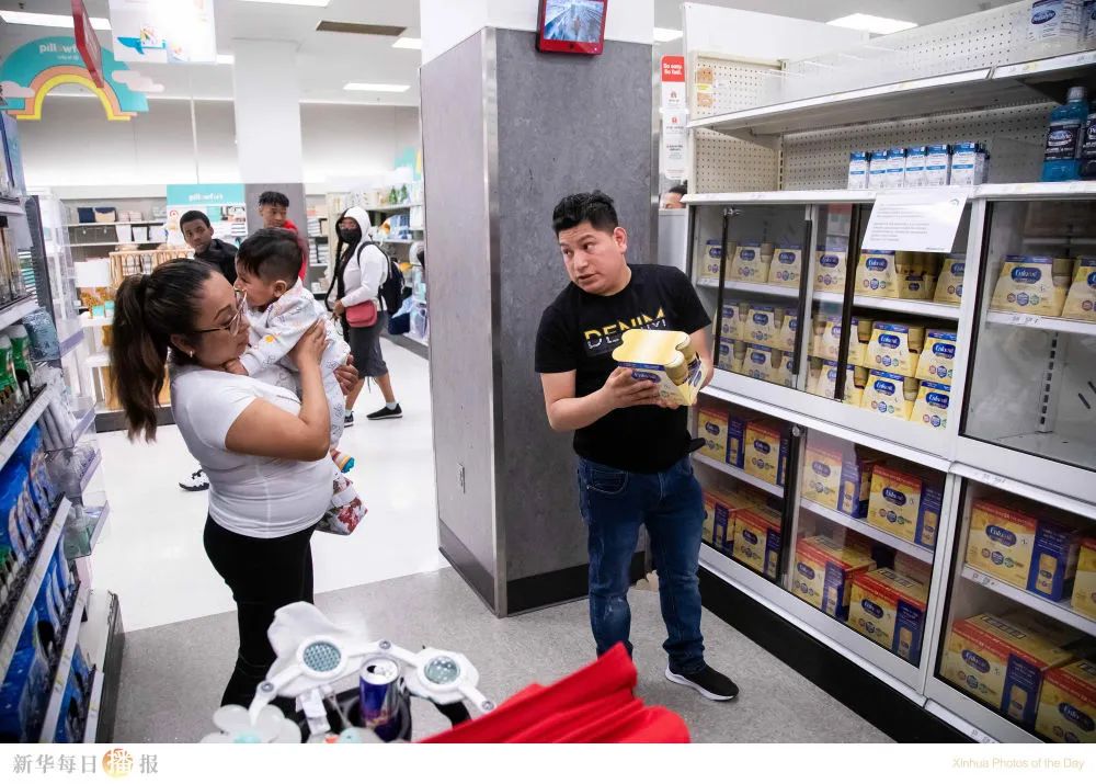 中国旅马大熊猫“靓靓”的第三只宝宝有名字了丨一周看天下休闲区蓝鸢梦想 - Www.slyday.coM 中国旅马大熊猫“靓靓”的第三只宝宝有名字了丨一周看天下休闲区蓝鸢梦想 - Www.slyday.coM