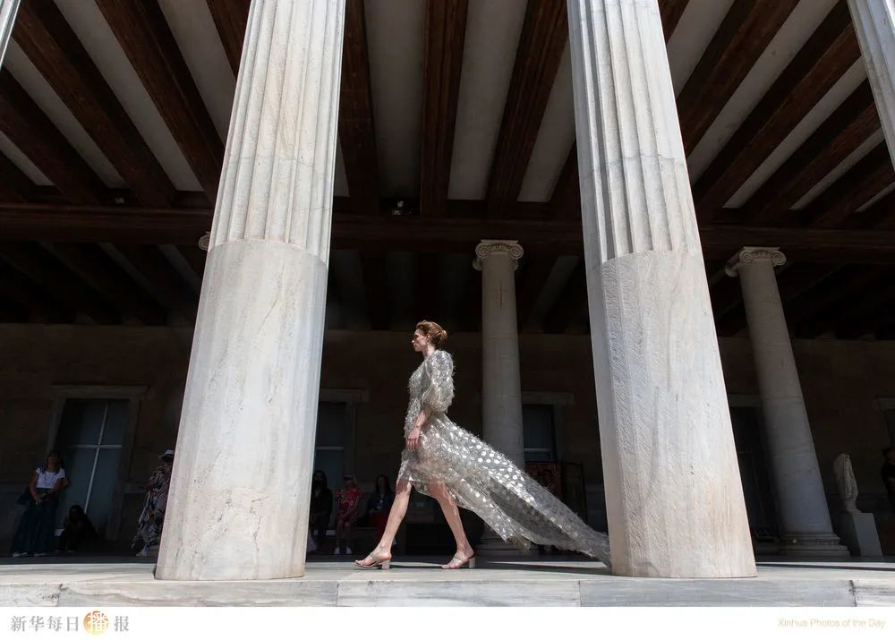 中国旅马大熊猫“靓靓”的第三只宝宝有名字了丨一周看天下休闲区蓝鸢梦想 - Www.slyday.coM 中国旅马大熊猫“靓靓”的第三只宝宝有名字了丨一周看天下休闲区蓝鸢梦想 - Www.slyday.coM