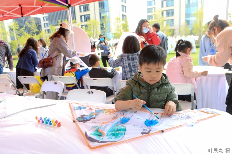 读书多语文成绩却不好?上海语文名师:家长该趁自己有“话语权”时抓住孩子这三个“窗口期”休闲区蓝鸢梦想 - Www.slyday.coM 读书多语文成绩却不好?上海语文名师:家长该趁自己有“话语权”时抓住孩子这三个“窗口期”休闲区蓝鸢梦想 - Www.slyday.coM