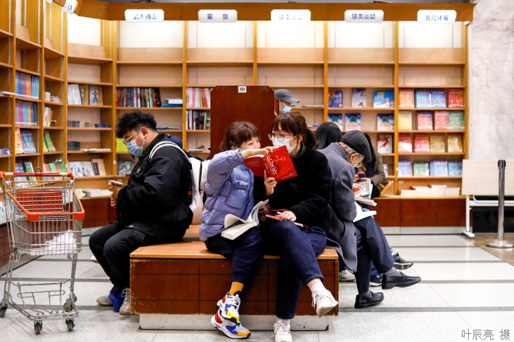 读书多语文成绩却不好?上海语文名师:家长该趁自己有“话语权”时抓住孩子这三个“窗口期”休闲区蓝鸢梦想 - Www.slyday.coM 读书多语文成绩却不好?上海语文名师:家长该趁自己有“话语权”时抓住孩子这三个“窗口期”休闲区蓝鸢梦想 - Www.slyday.coM