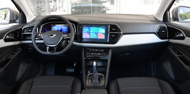 论大空间 落地不到十五万的SUV该选谁?